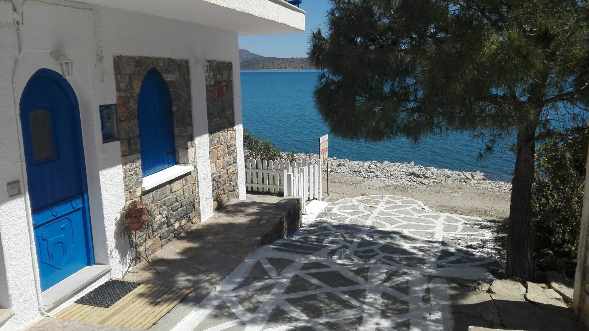 Eleftheria Sea Side Traditional House 엘운다 외부 사진